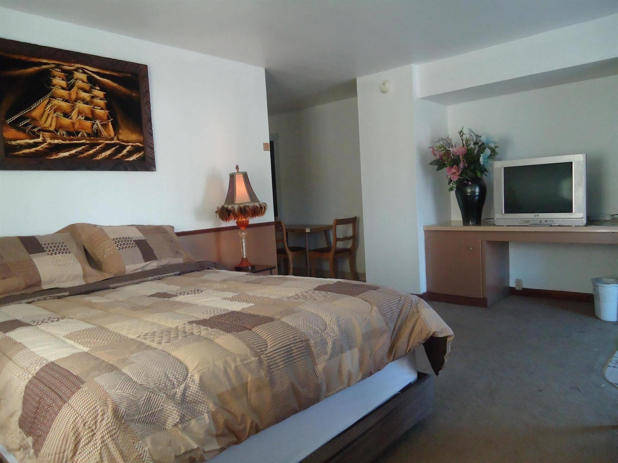 Blue Mountain Motel Okanogan Zewnętrze zdjęcie